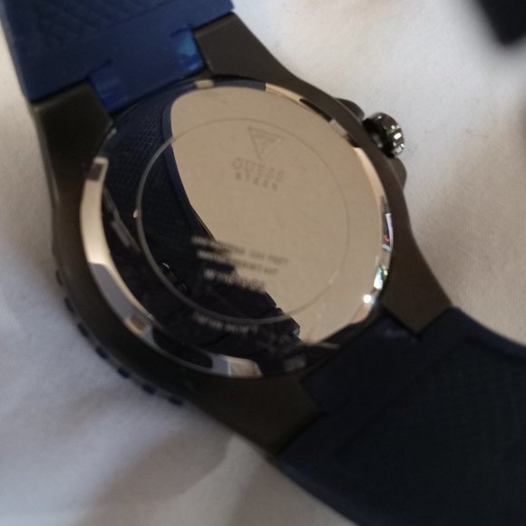 Guess Men’s Quartz Watch Overdrive With Plastic Strap - Picture 3 of 5